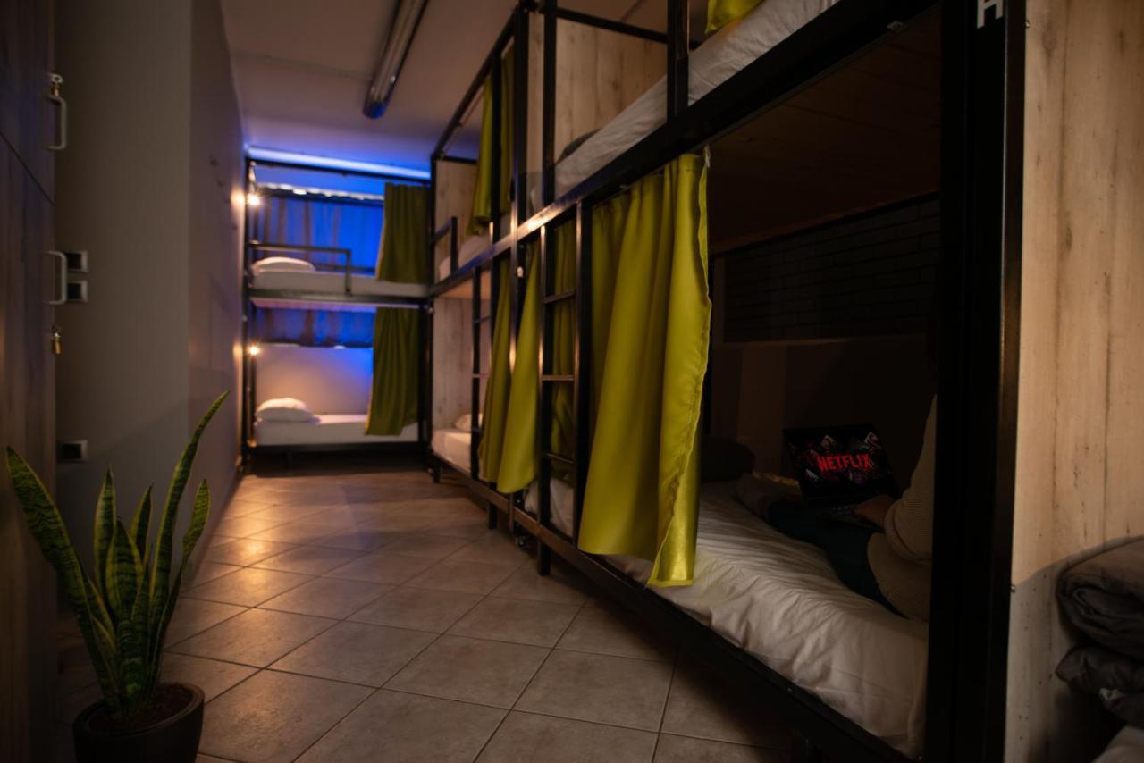 Bedway Athens Hostel Exterior photo
